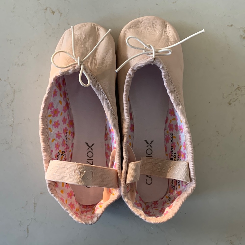Capezio ballet slippers toddler 10.5